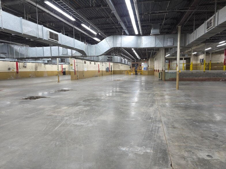 More Photos Of 700 S Railroad Ave, Kings Mountain Industrial For Lease