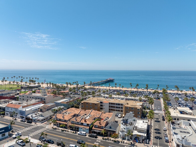 More Photos Of 611-615 E Balboa Blvd, Newport Beach Storefront Retail Residential For Sale