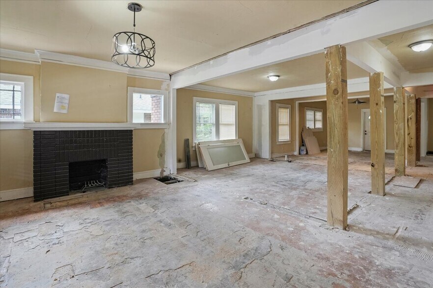 More Photos Of 2741 Church St, Atlanta Office Residential For Sale