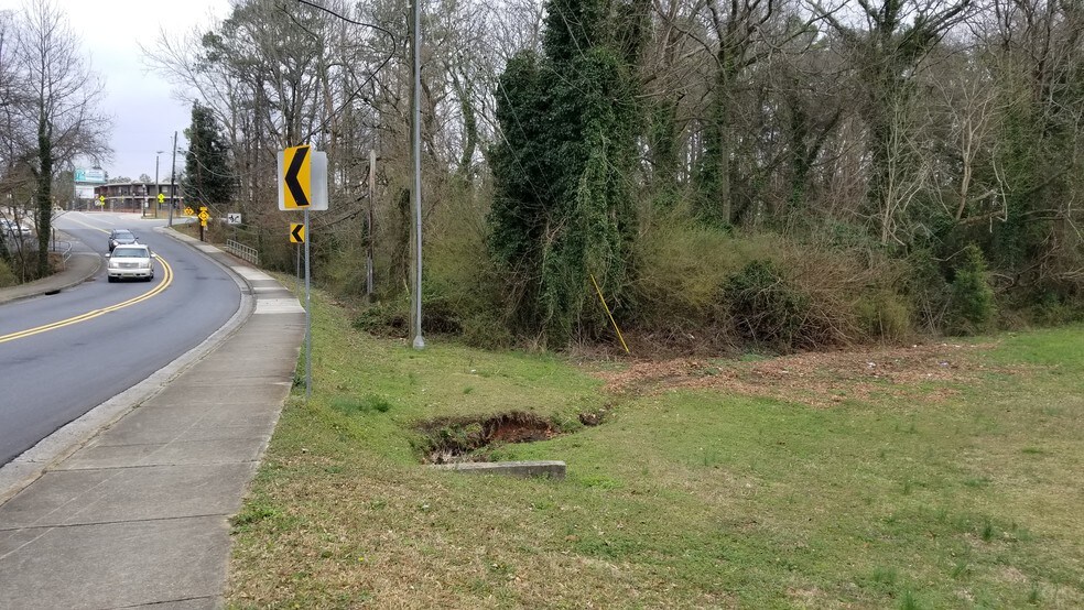 More Photos Of 585 N Fairground St, Marietta Land For Sale