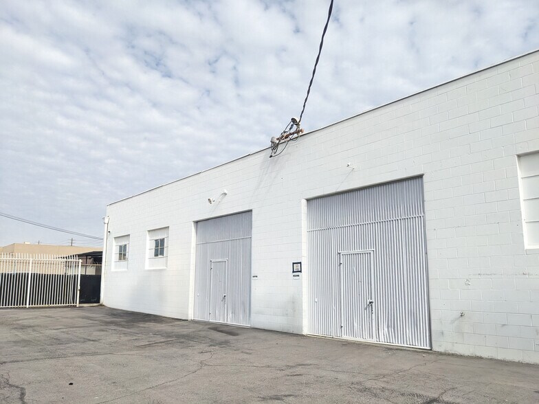 More Photos Of 8511 Lankershim Blvd, Sun Valley Warehouse For Lease