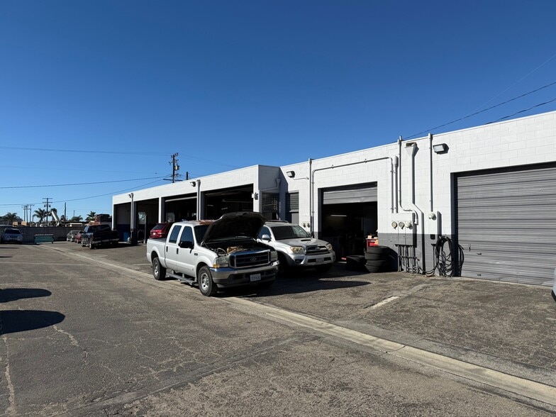 More Photos Of 1551-1575 Los Angeles Ave, Ventura Industrial For Sale