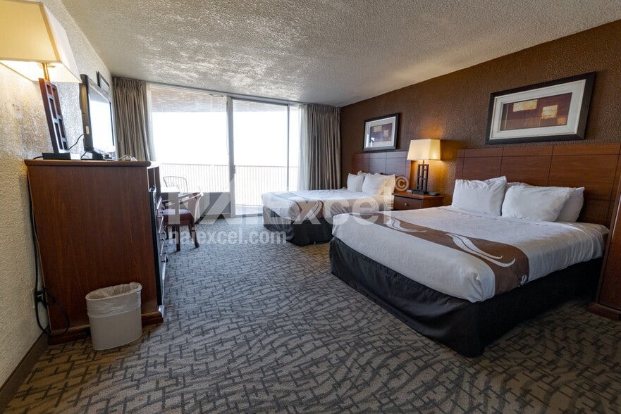 More Photos Of 287 N Lake Powell Blvd, Page Hotel For Sale