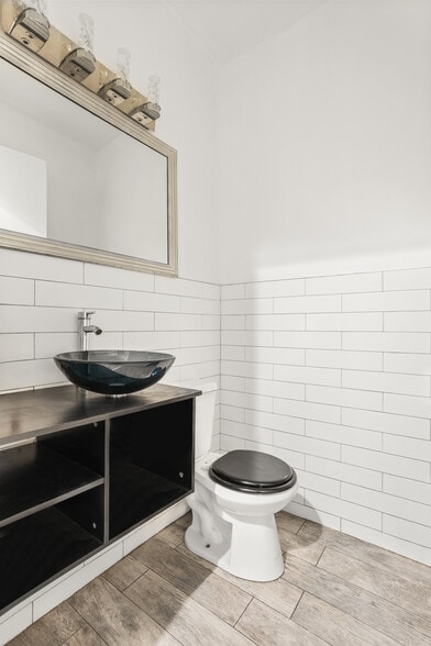 More Photos Of 1792 Broadway, Brooklyn Storefront Retail Residential For Lease