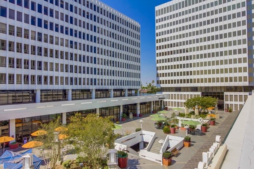 More Photos Of 225 S Lake Ave, Pasadena Office For Lease