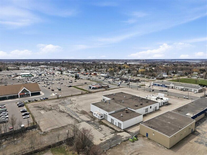 More Photos Of 68 Great Northern Rd, Sault Ste. Marie Auto Dealership For Sale
