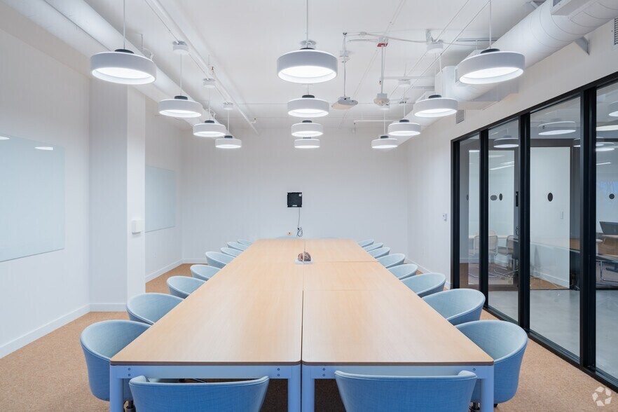 More Photos Of 3000 S Robertson Blvd, Los Angeles Loft Creative Space For Sale