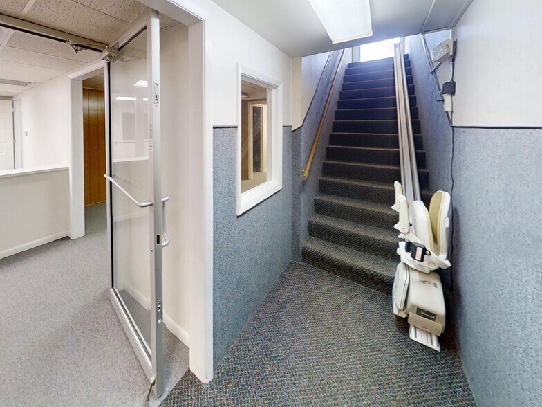 More Photos Of 2105-2133 W 8th St, Erie Office For Sale