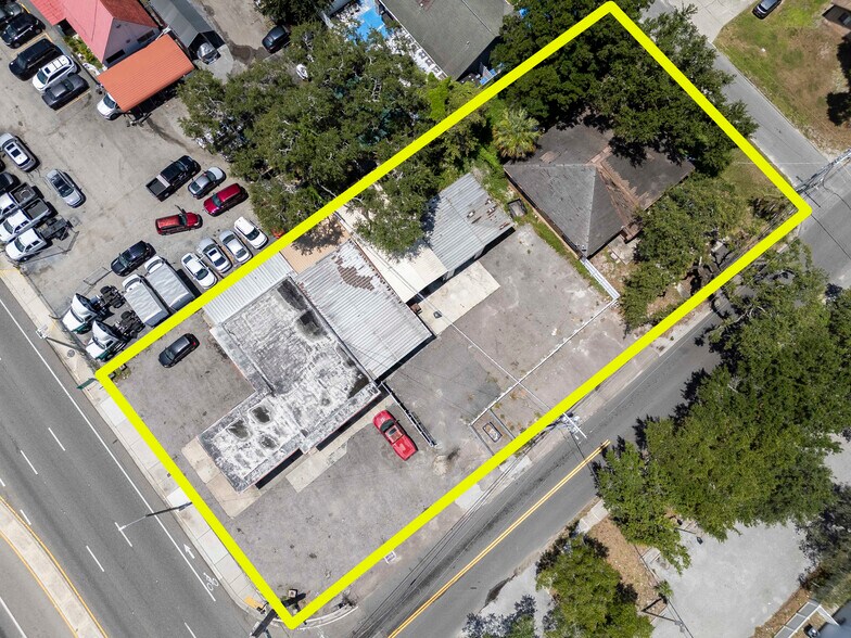 Primary Photo Of 8624 N Florida Ave, Tampa Auto Repair For Sale
