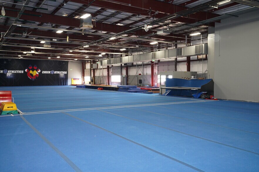 More Photos Of 3773 Monarch St, Frederick Warehouse For Lease