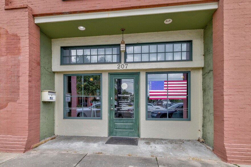Primary Photo Of 207 N Water St, Elizabeth City Office For Sale