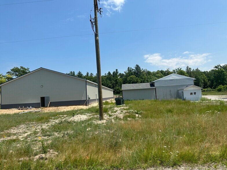 More Photos Of 2429 2 Mile Rd, Bay City Manufacturing For Sale