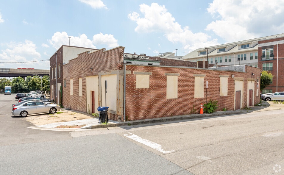 More Photos Of 1900 Light St, Baltimore General Retail For Lease