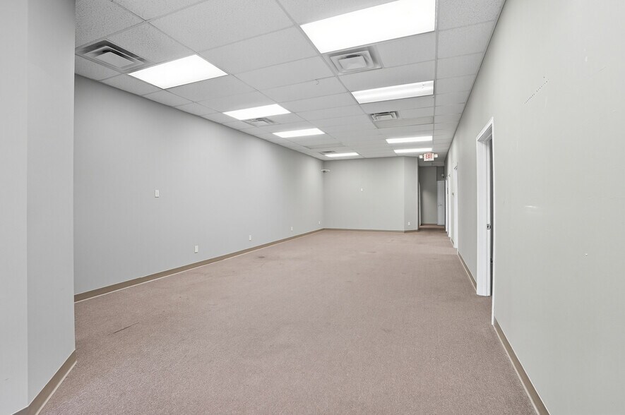 More Photos Of 1104-1124 Kemper Meadow Dr, Forest Park Storefront For Lease