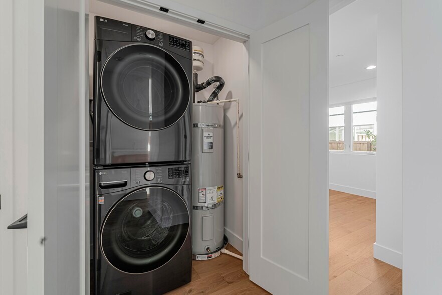 More Photos Of 1460 Kentfield Ave, Redwood City Multifamily For Sale