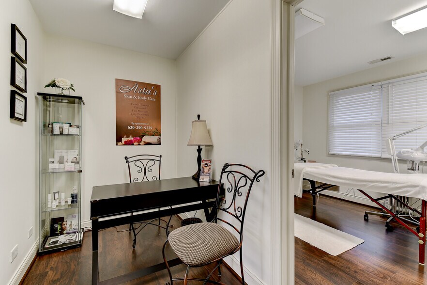 More Photos Of 103 E Ogden Ave, Clarendon Hills Medical For Sale