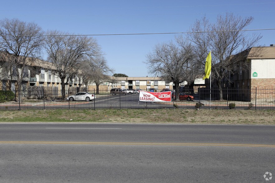 More Photos Of 2929 Rigsby Ave, San Antonio Apartments For Sale