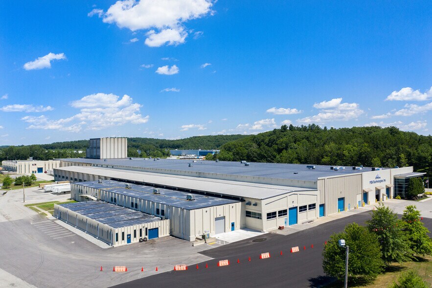 More Photos Of 53 Ayer Rd, Littleton Warehouse For Lease