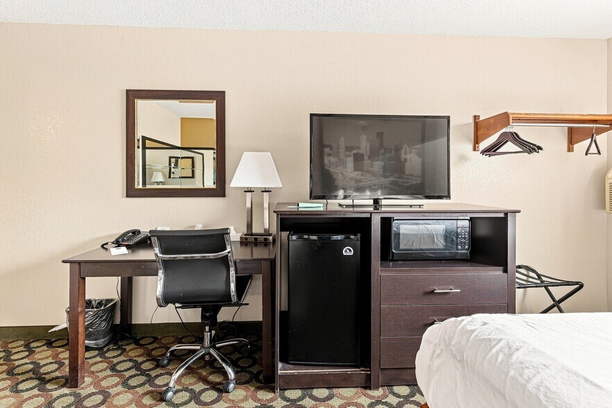 More Photos Of 251 Allegheny Blvd, Brookville Hotel For Sale