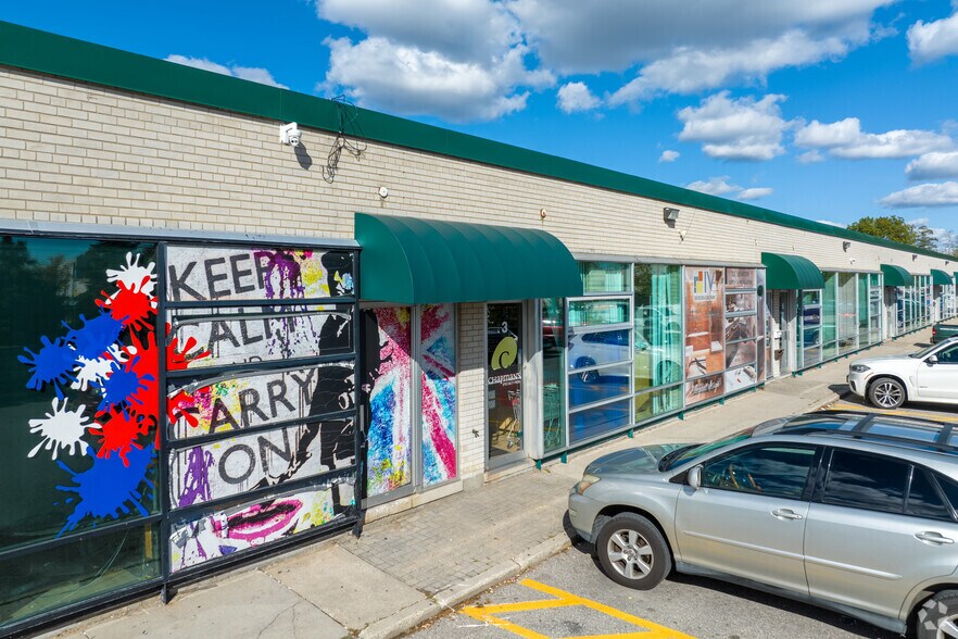 More Photos Of 1875 Leslie St, Toronto Light Distribution For Lease