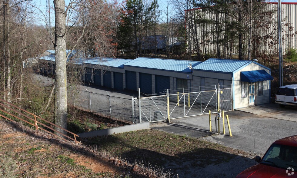 More Photos Of 2770 Antioch Rd, Cumming Self Storage For Lease