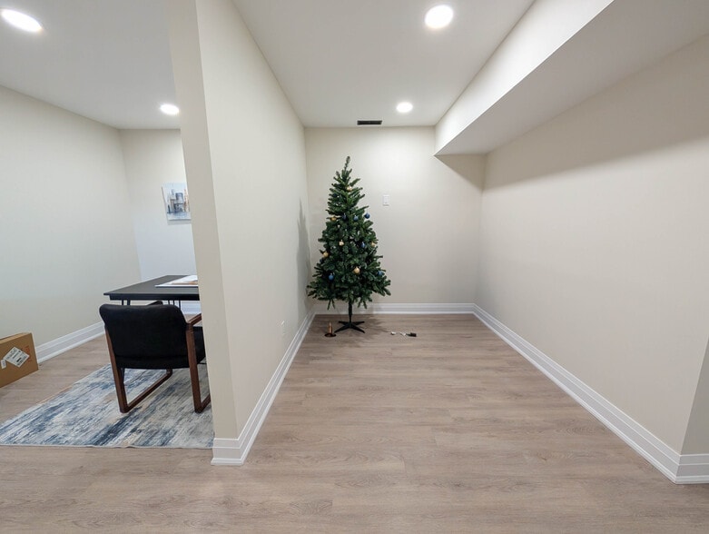 More Photos Of 172-174 Eastchester Ave, St Catharines Medical For Lease