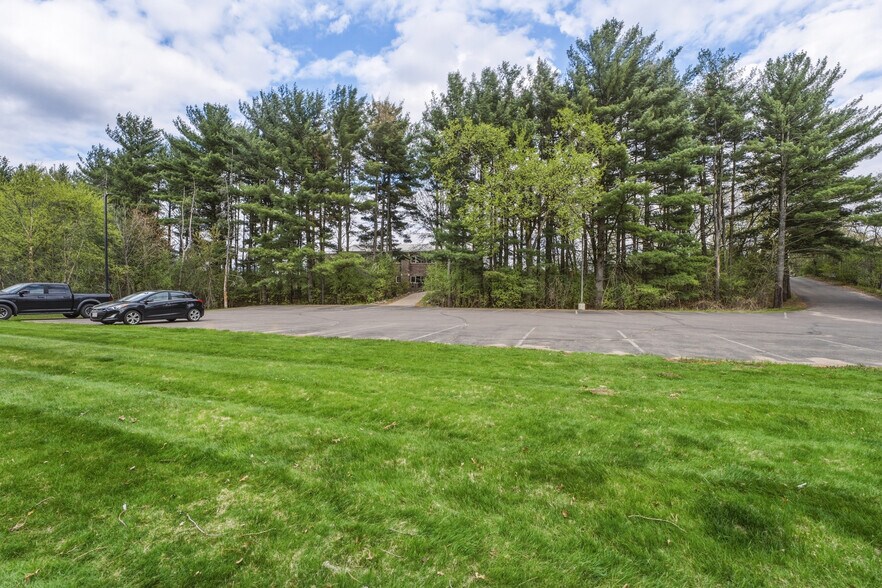 More Photos Of 2725 Arbor Ct, Eau Claire Office For Sale
