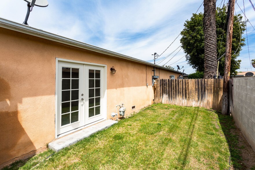More Photos Of 13632 Cerise Ave, Hawthorne Apartments For Sale