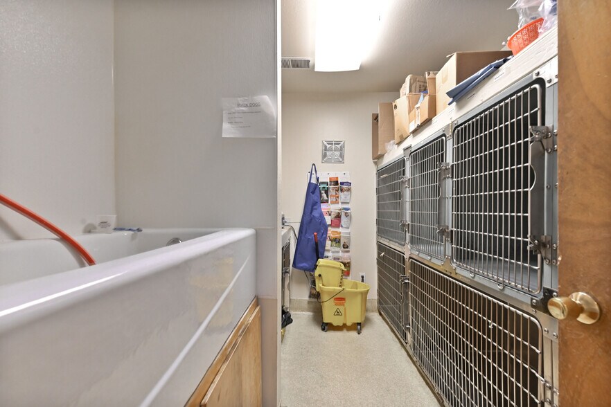 More Photos Of 382 CA-4, Murphys Office For Sale