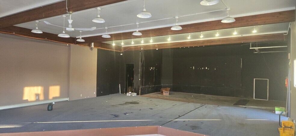 More Photos Of 1602 W Beall St, Bozeman Freestanding For Sale