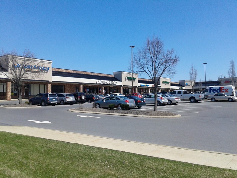 More Photos Of 100-178 Rolling Ridge Dr, State College Supermarket For Lease