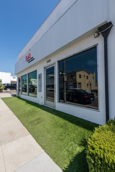 More Photos Of 3308 Highland Ave, Manhattan Beach Storefront Retail Office For Lease