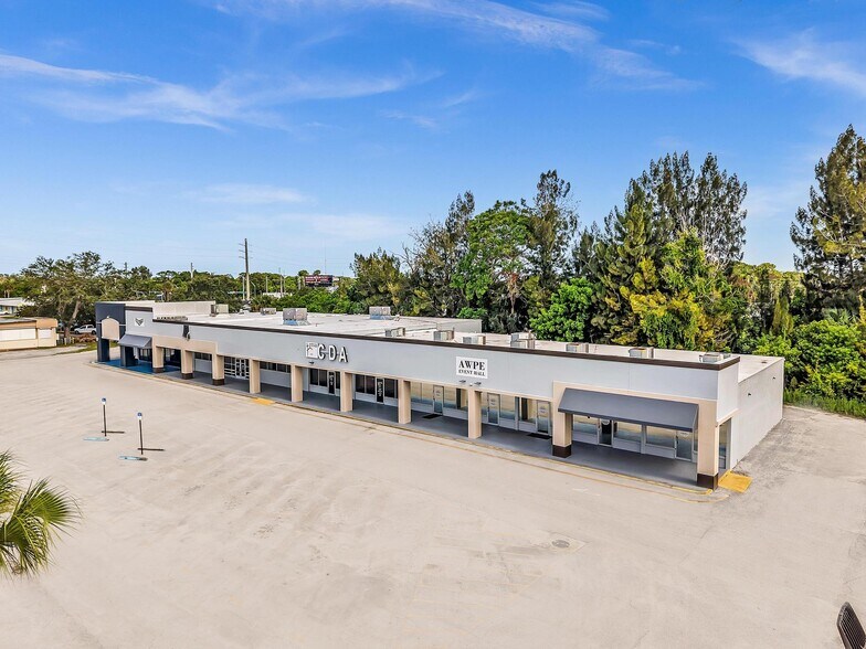 More Photos Of 7121-7177 S US Highway 1, Port Saint Lucie General Retail For Lease