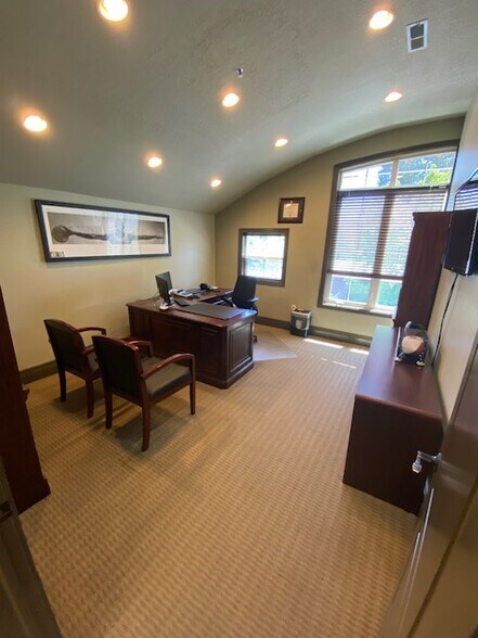 More Photos Of 6412 S 900 E, Murray Office For Lease