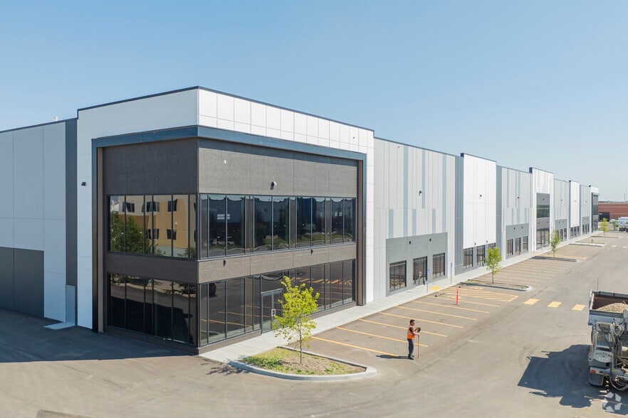Primary Photo Of 4750 102 Av SE, Calgary Distribution For Lease