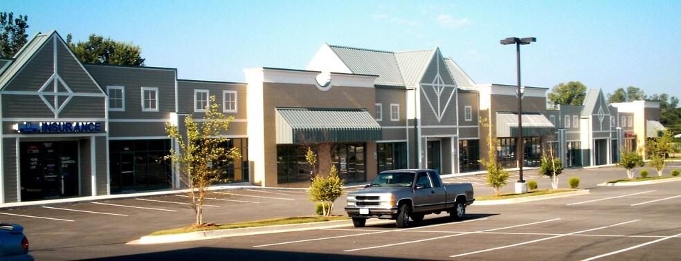 More Photos Of 813-899 SW Lemans Ln, Lee's Summit General Retail For Sale