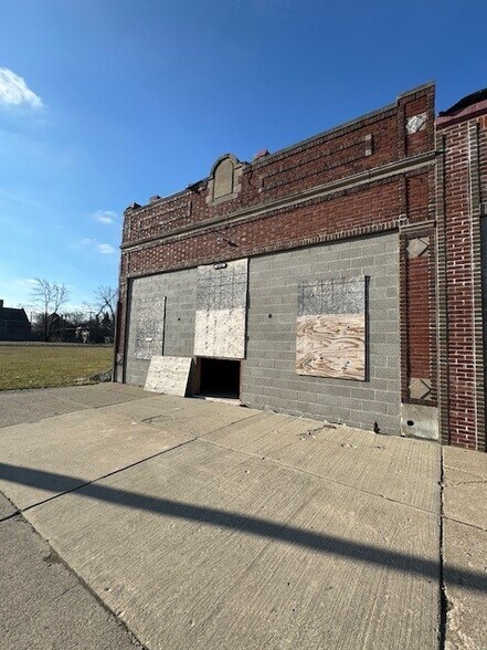 More Photos Of 10331 Hamilton Ave, Detroit Storefront Retail Office For Lease