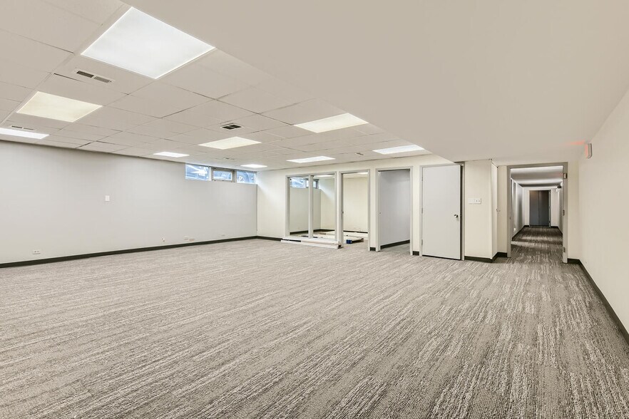 More Photos Of 1800 E Northwest Hwy, Arlington Heights Office For Lease