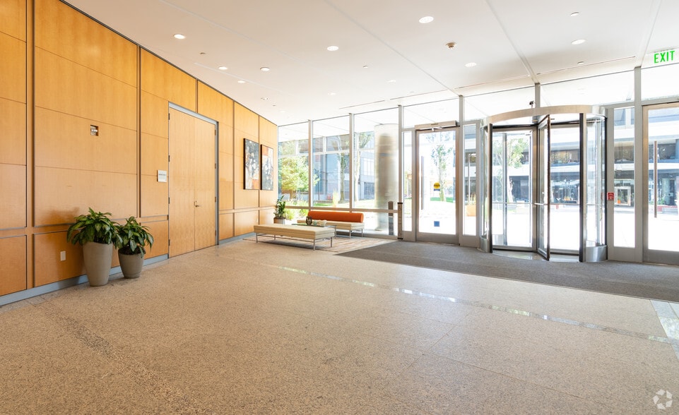 More Photos Of 611 Gateway Blvd, South San Francisco Coworking Space