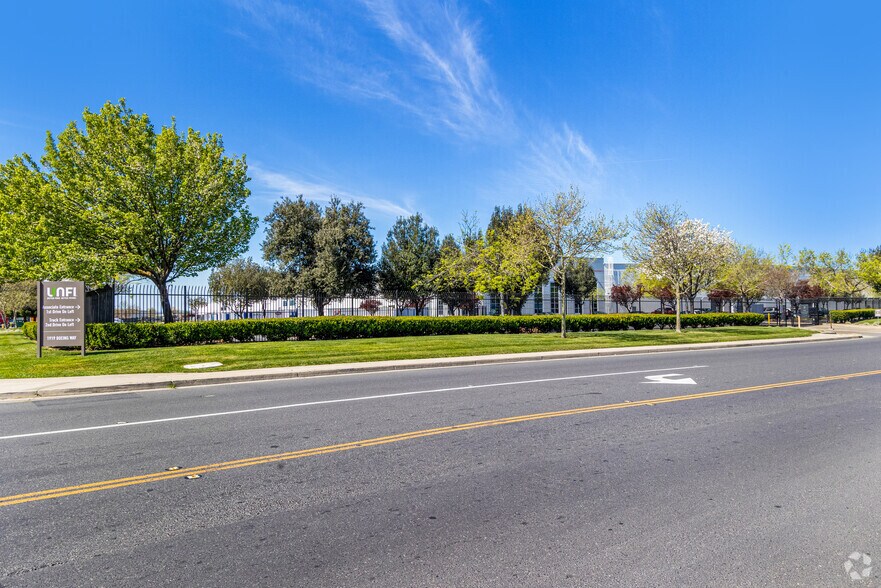 More Photos Of 1919 Boeing Way, Stockton Warehouse For Lease