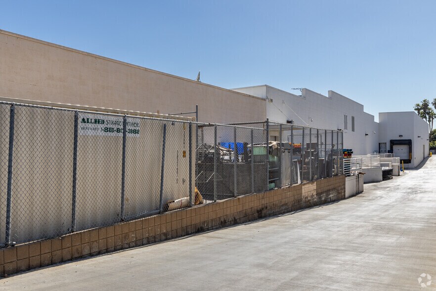 More Photos Of 4033-4065 Ball Rd, Cypress General Retail For Lease