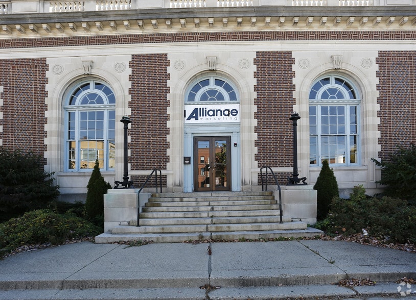 More Photos Of 27 Washington St, Biddeford Office For Lease