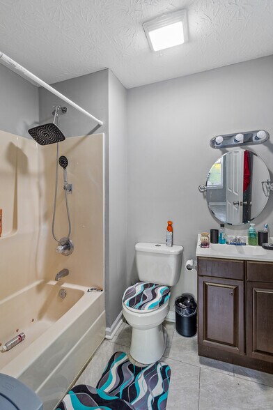 More Photos Of 200 Hubbard Rd, Winchester Apartments For Sale