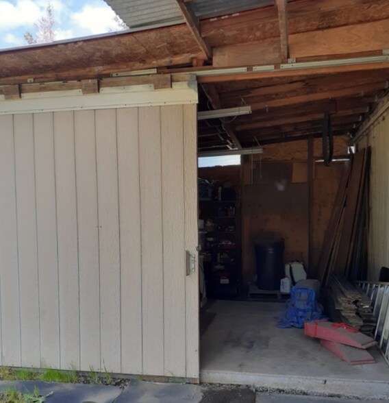 More Photos Of 5260 NW Highway 99, Corvallis Showroom For Lease