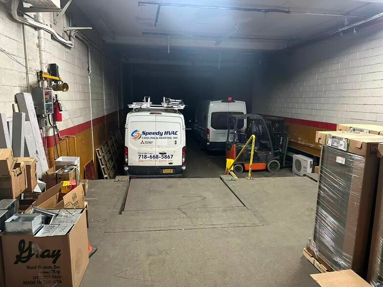 More Photos Of 5707 49th Pl, Flushing Warehouse For Lease