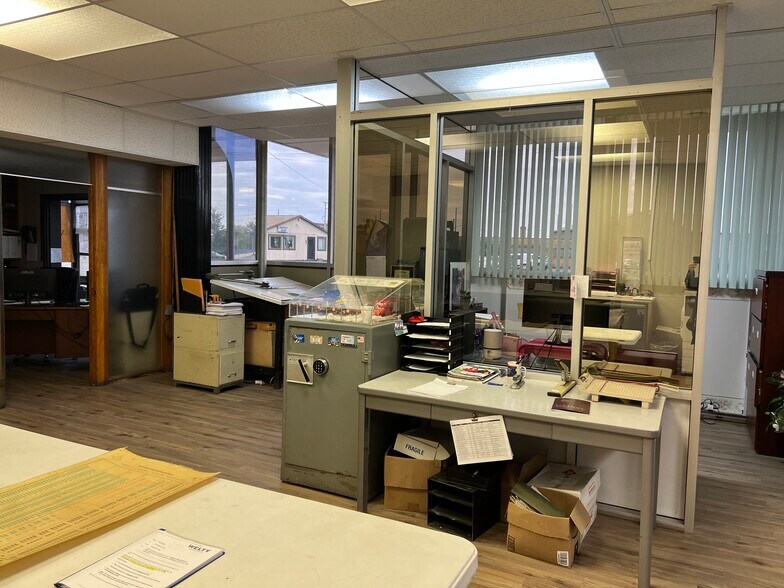 More Photos Of 207 9th St SW, Canton Warehouse For Sale