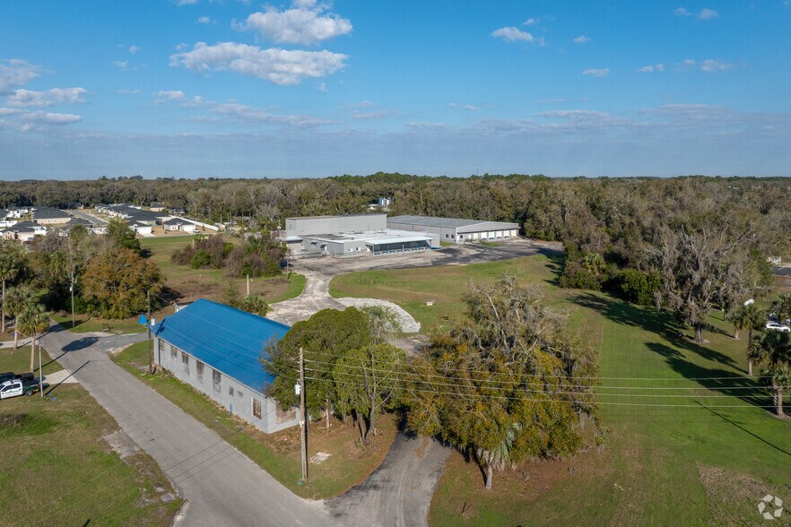 More Photos Of 12 NW 5th Pl, Williston Manufacturing For Sale