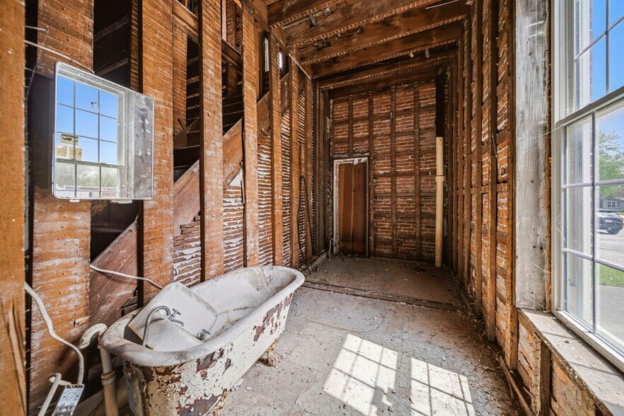 More Photos Of 2699 E Center St, North Kingsville Apartments For Sale