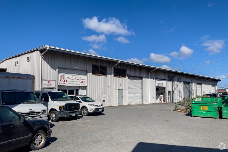 More Photos Of 565 Kokea St, Honolulu Unknown For Lease