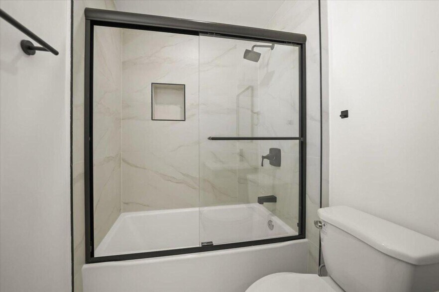 More Photos Of 910 Hudson ave, Los Angeles Apartments For Sale